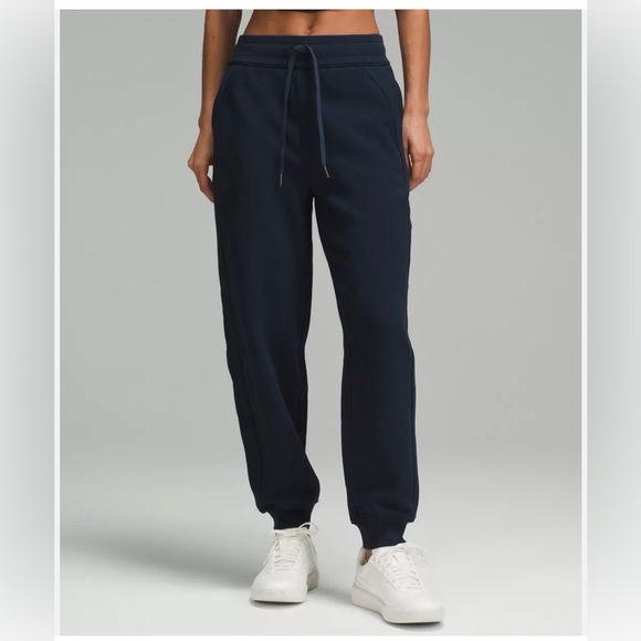 lululemon athletica Pants - Lululemon Scuba High-Waisted Loose-Fit Sweatpants
Size 0 (Full Length)